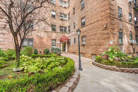 Photo of 102-55 67th Road #2V, Forest Hills, NY 11375 (MLS # 918538)