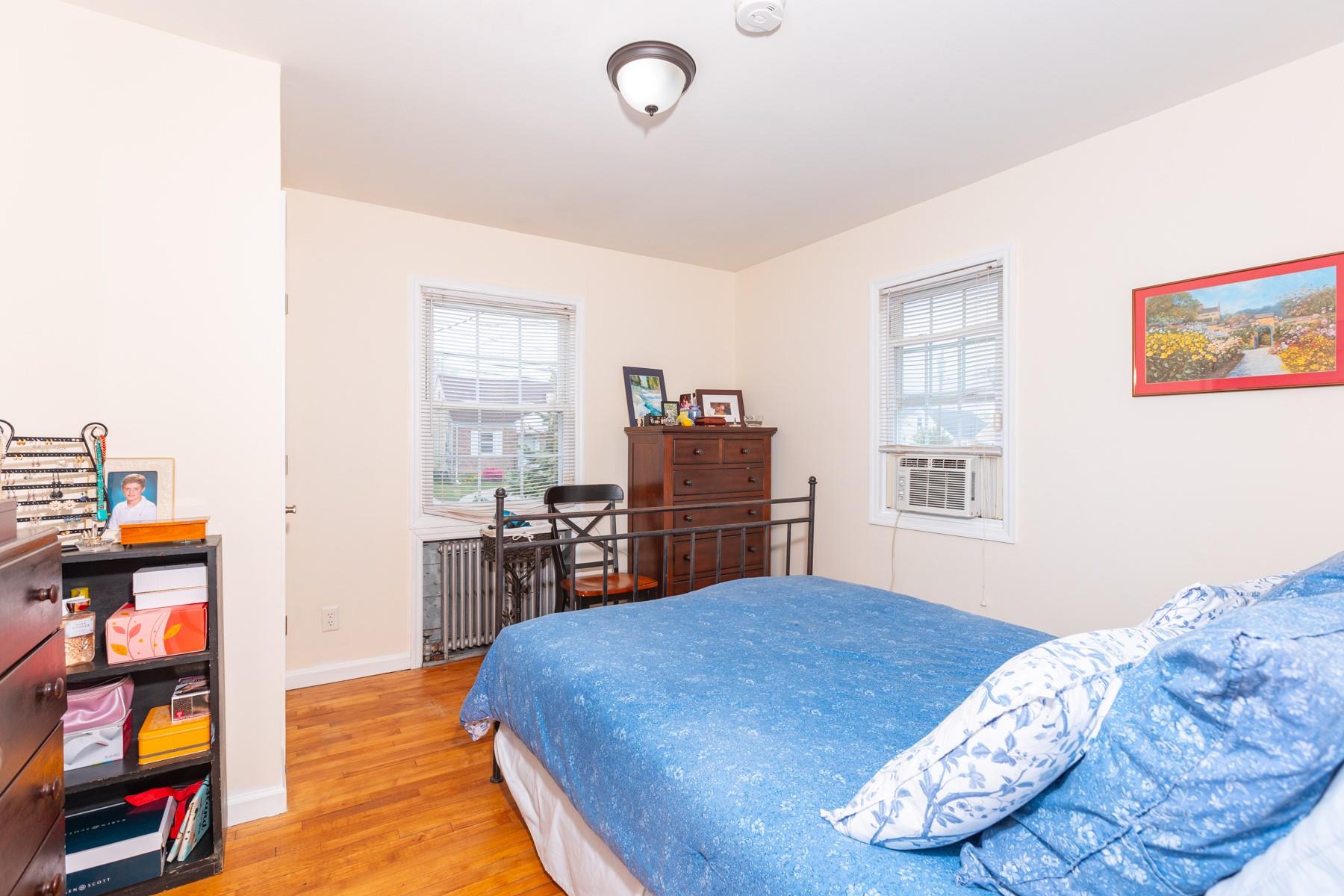 257 South 11th Street Street, Lindenhurst, New York image 12