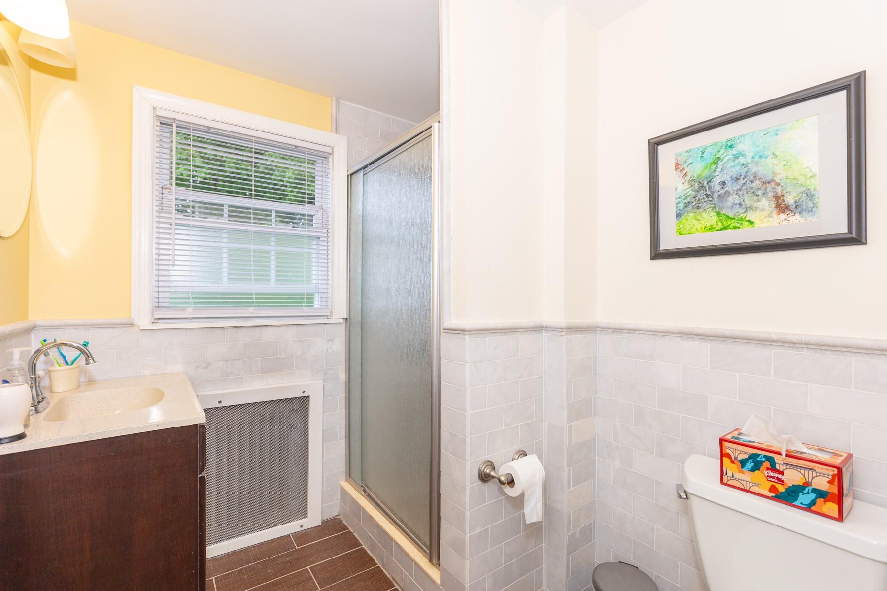 257 South 11th Street Street, Lindenhurst, New York image 15