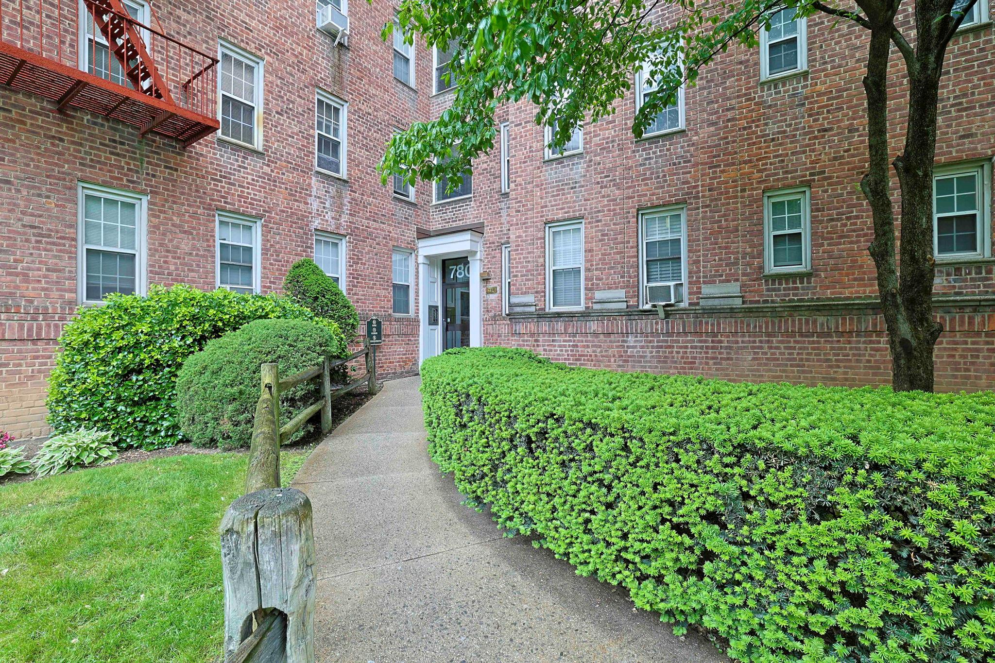 780 Bronx River Road #A16, Bronx, New York image 1