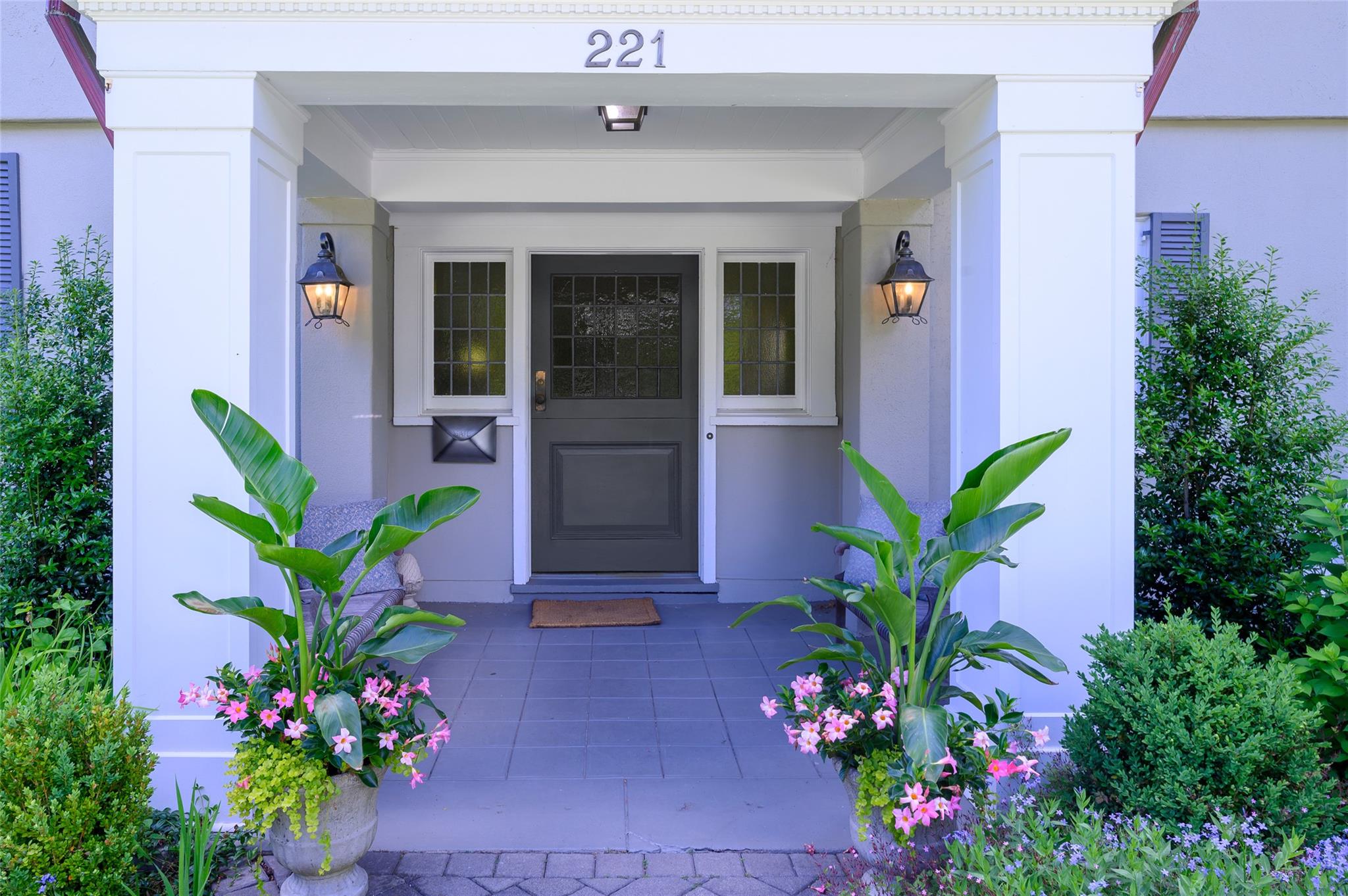 221 Corlies Avenue, Pelham, New York image 2