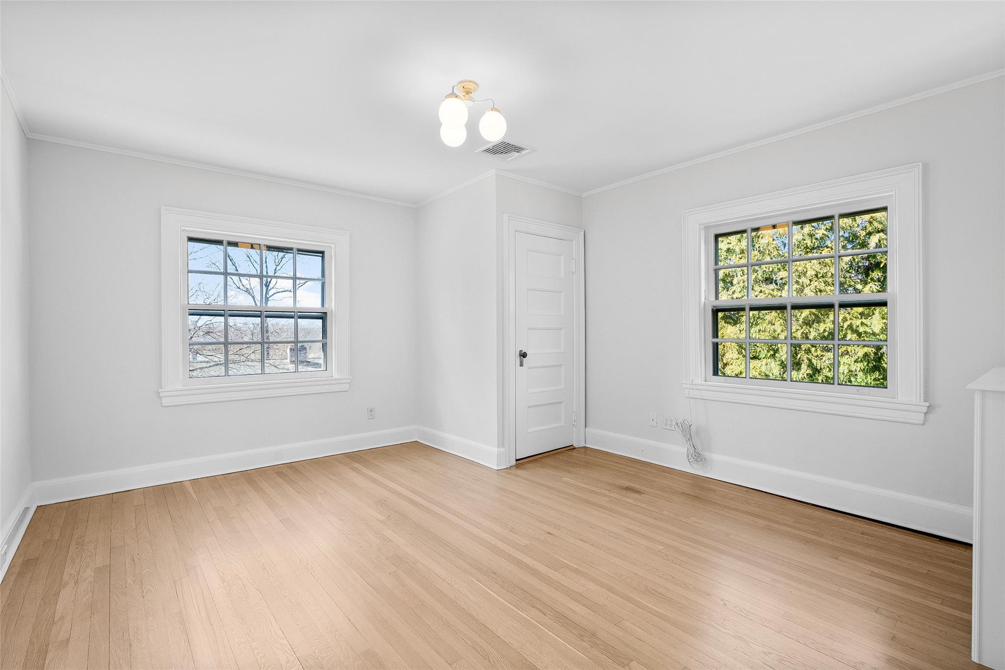 221 Corlies Avenue, Pelham, New York image 25
