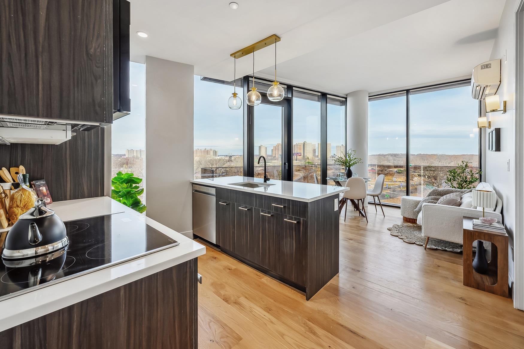 Rental Property at Pelham Parkway 5B, Bronx, New York - Bedrooms: 2 
Bathrooms: 2 
Rooms: 4  - $3,400 MO.