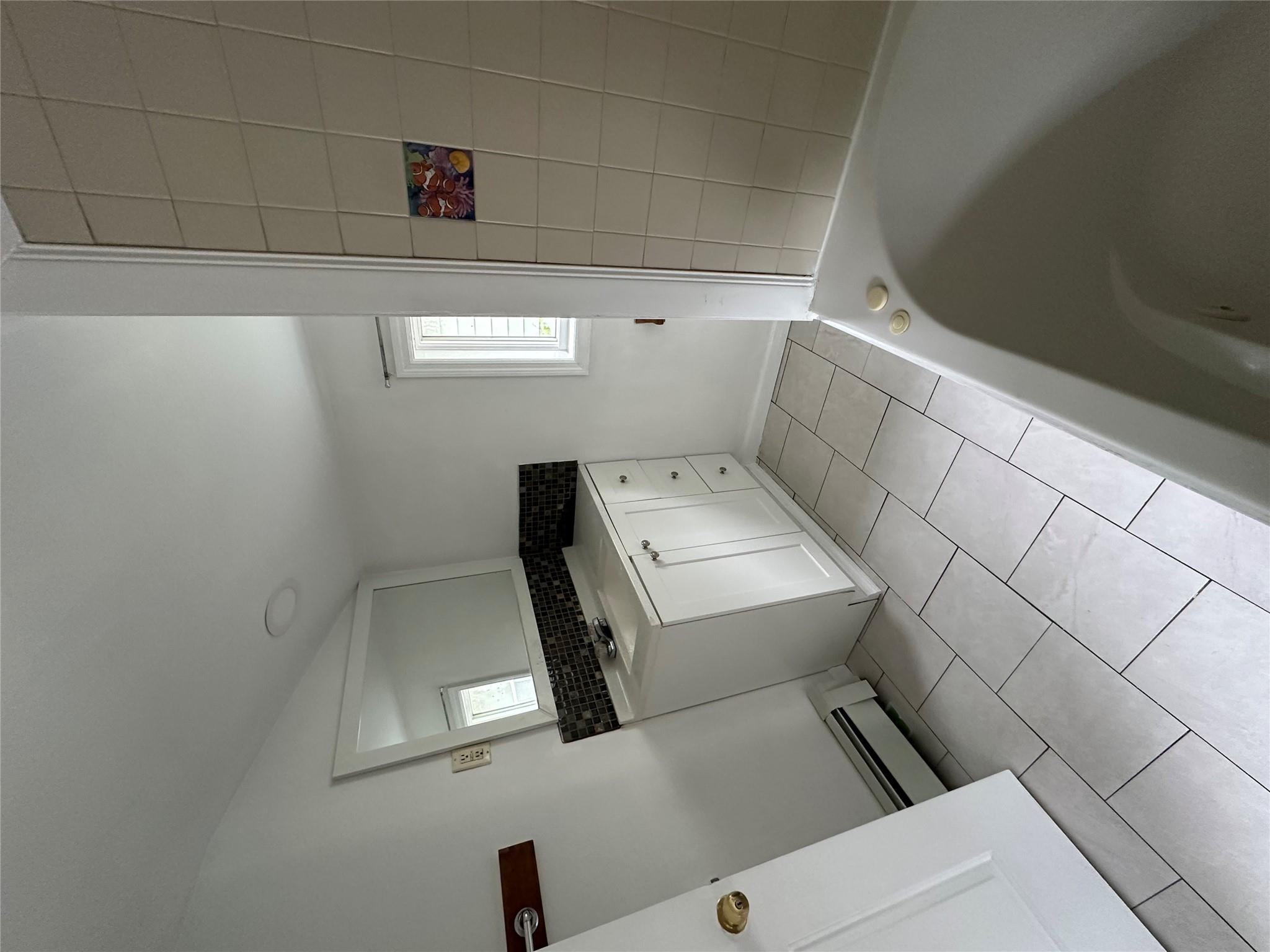 Poughkeepsie, New York 12601, United States, 1 Bedroom Bedrooms, ,1 BathroomBathrooms,Residential,Active,137430