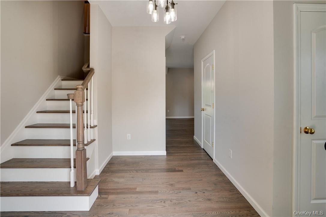 10 Red Oaks Mill Road