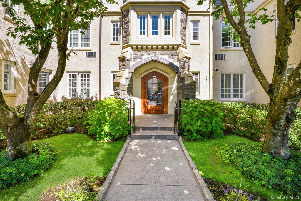 Photo of 1 Rivermere #1G, Bronxville, NY 10708 (MLS # 1048572)