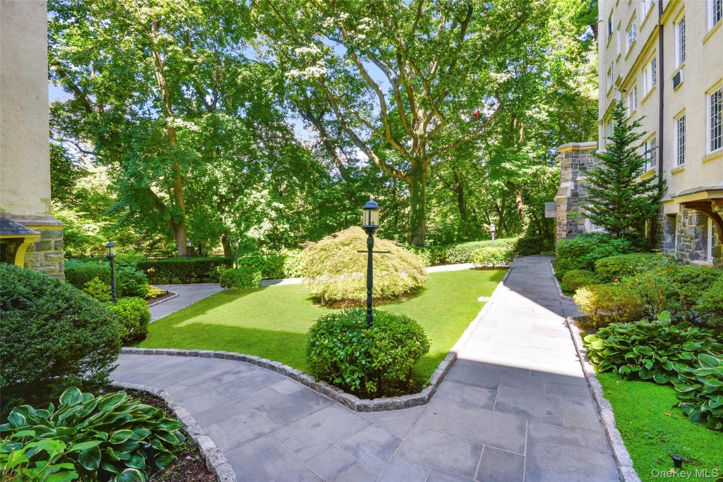 Photo of 1 Rivermere #1G, Bronxville, NY 10708 (MLS # 1048572)