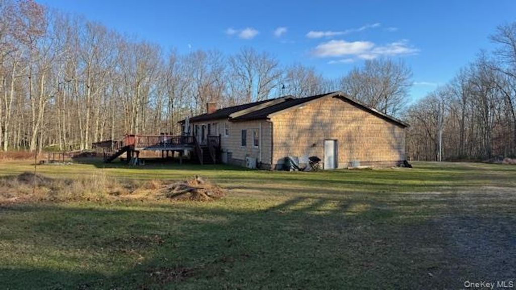 Photo of 187 Echo Road, Bloomingburg, NY 12721 (MLS # 993936)