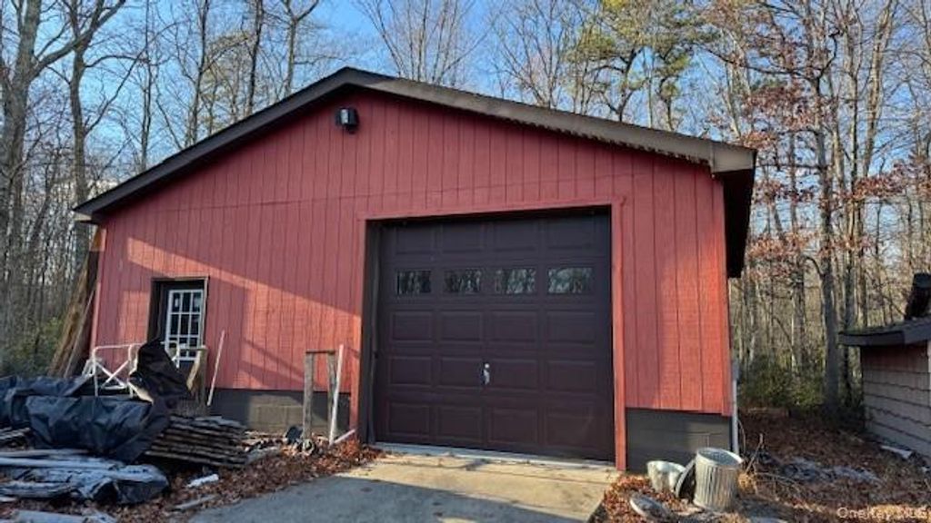 Photo of 187 Echo Road, Bloomingburg, NY 12721 (MLS # 993936)