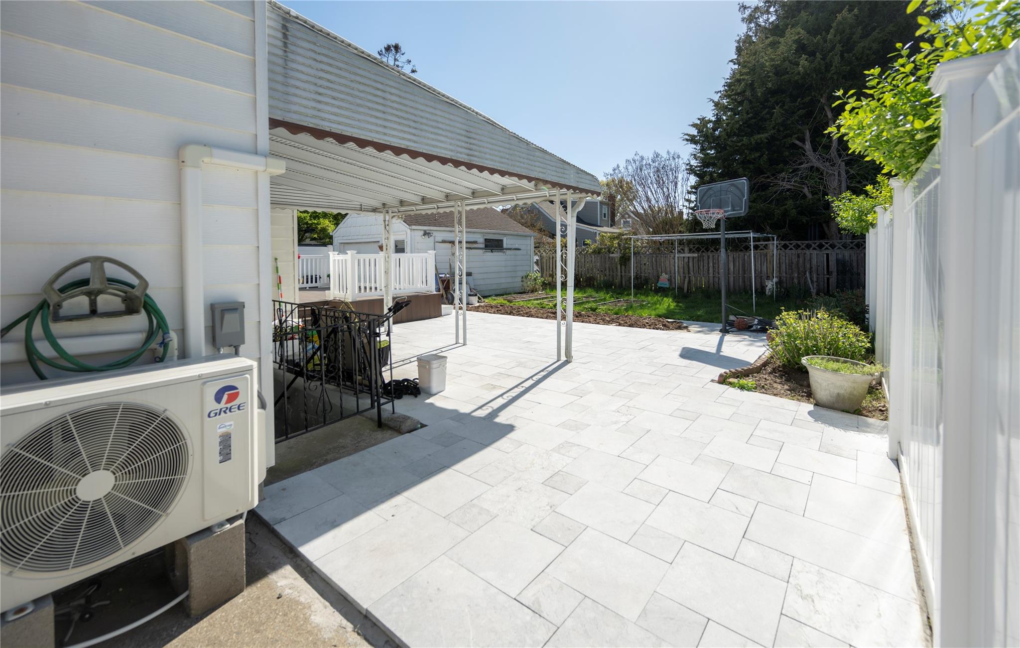 106 Parkview Street, Plainview, New York image 31