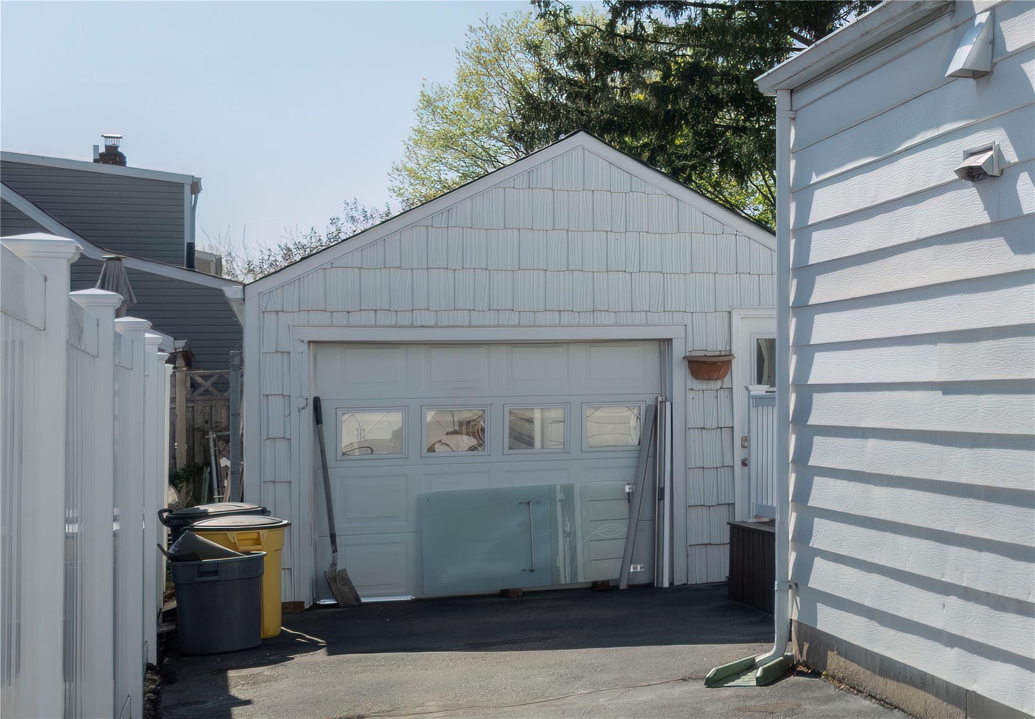 106 Parkview Street, Plainview, New York image 29