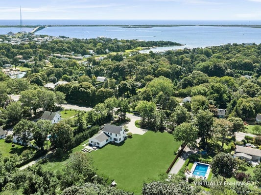 11 SHINNECOCK RD, HAMPTON BAYS, NY 11946 - Image e90c6fb7879764c732b574c1909df8d5/2979174144