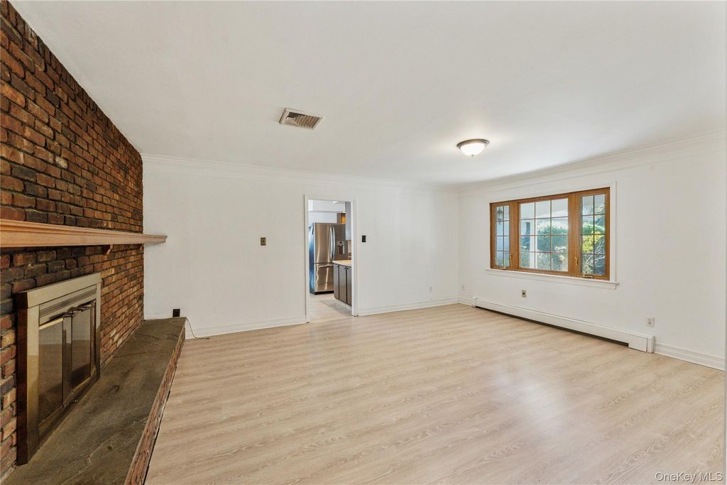 Photo of 43 Millbrook Drive, Brookhaven, NY 11790 (MLS # 922527)