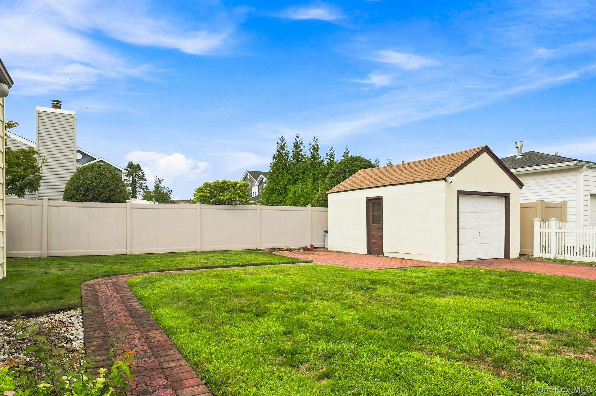 39 Emma Street