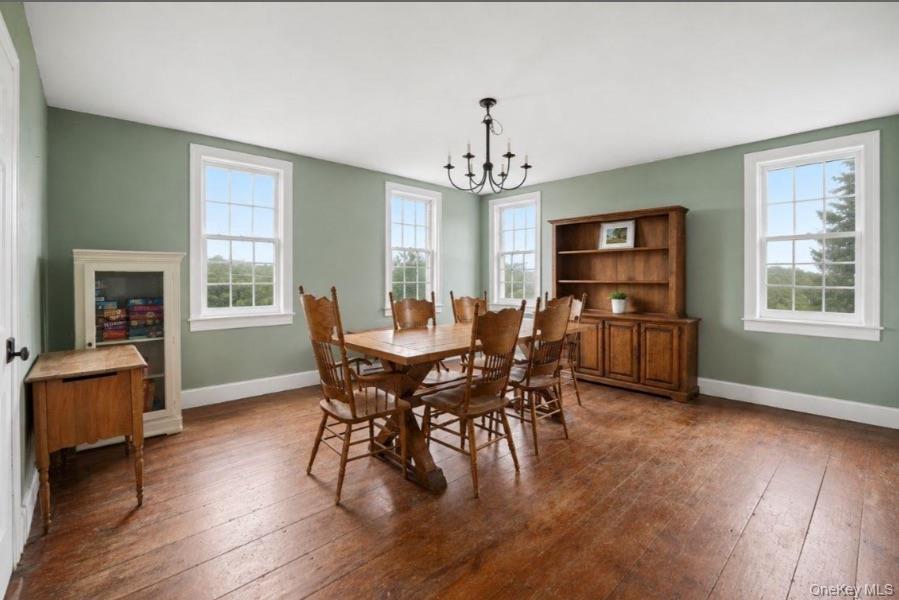 148 N Creek Road