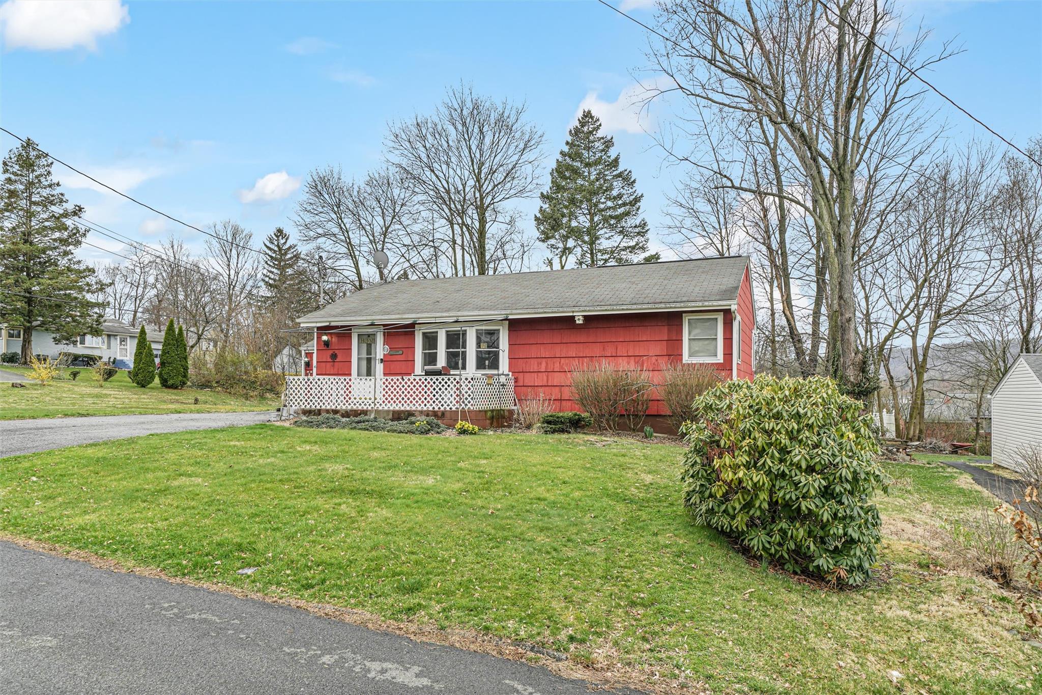 8 Ellison Drive, New Windsor, New York image 3