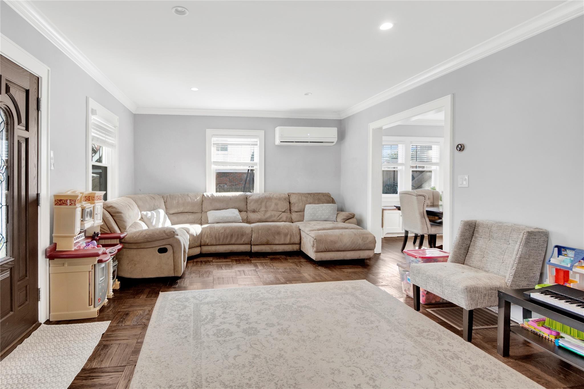 40 Mersereau Avenue, Mount Vernon, New York image 6