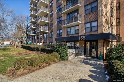 Photo of 155 Ferris Avenue #8K, White Plains, NY 10603 (MLS # 960055)
