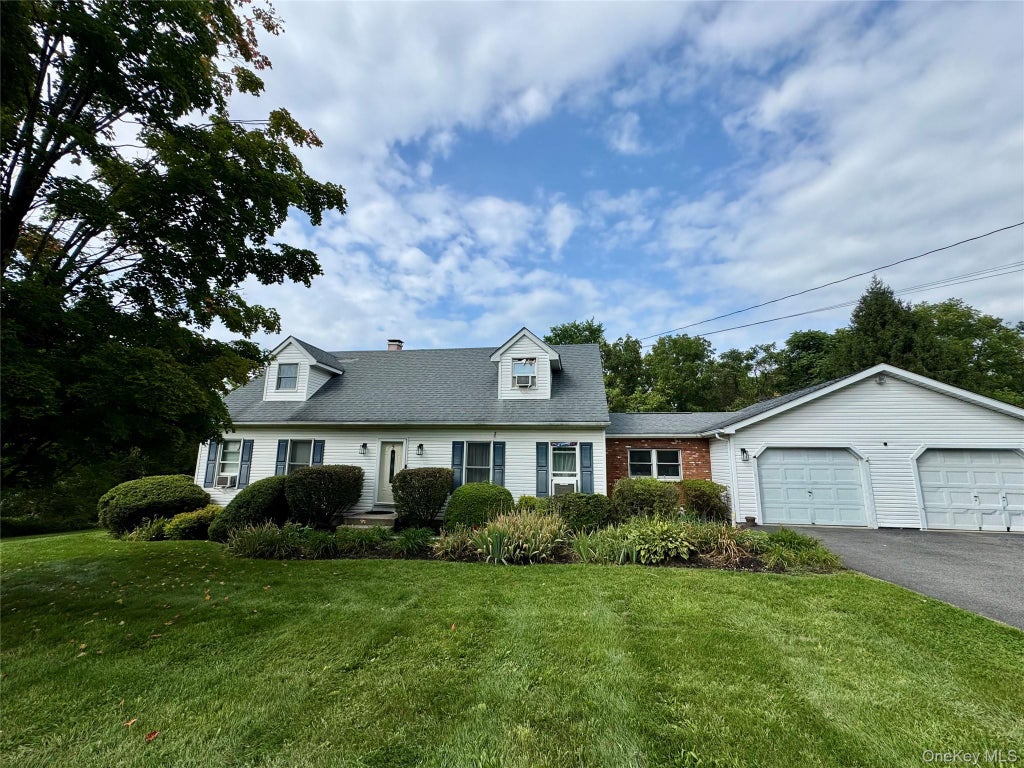 Photo of 5 Libra Lane, Wallkill, NY 12589 (MLS # 1045995)