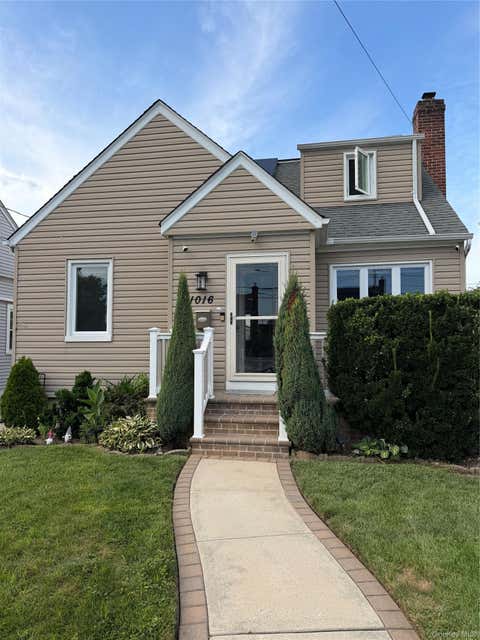 Homes For Sale - 1016 Theodora Street<br/> Franklin Square, NY 11010