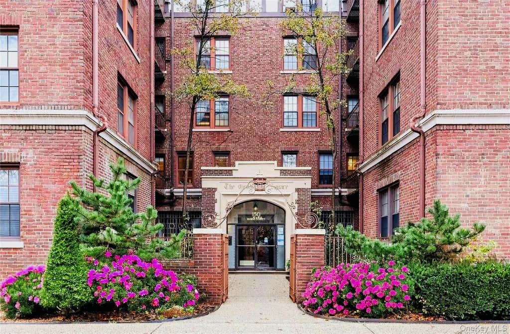 Photo of 150 Burns Street #5F, Forest Hills, NY 11375 (MLS # 1019219)