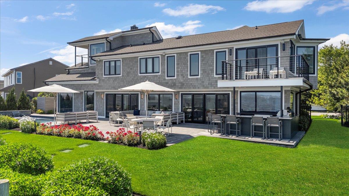 Copiague, New York 11726, United States, 4 Bedrooms Bedrooms, ,4 BathroomsBathrooms,Residential,Active,155236