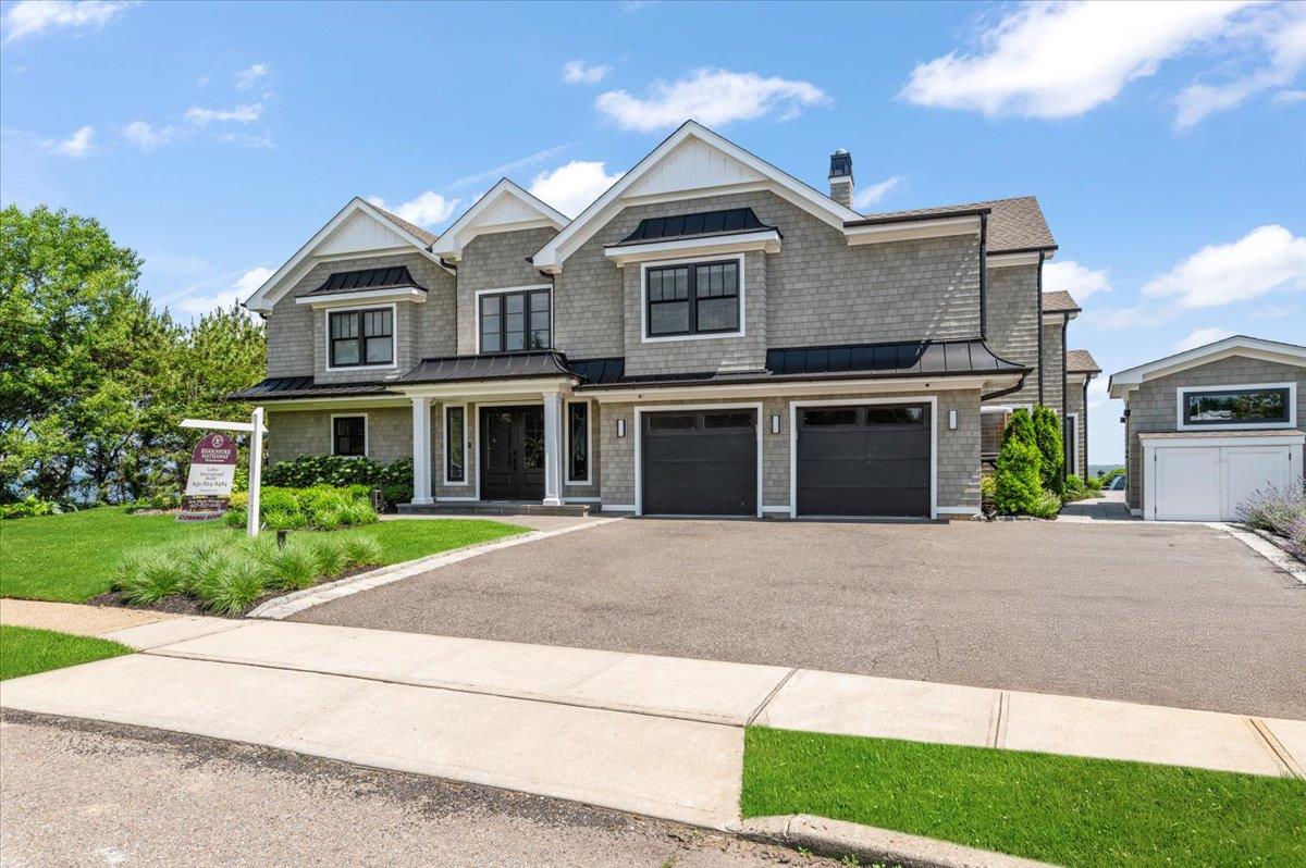 Copiague, New York 11726, United States, 4 Bedrooms Bedrooms, ,4 BathroomsBathrooms,Residential,Active,155236