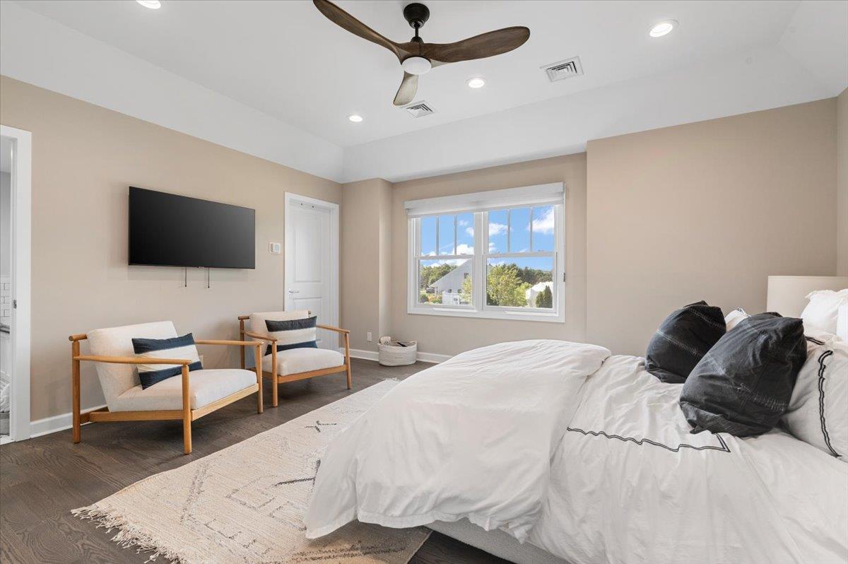 Copiague, New York 11726, United States, 4 Bedrooms Bedrooms, ,4 BathroomsBathrooms,Residential,Active,155236