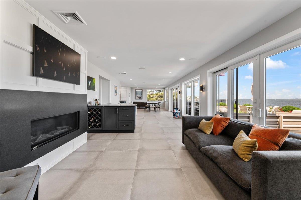 Copiague, New York 11726, United States, 4 Bedrooms Bedrooms, ,4 BathroomsBathrooms,Residential,Active,155236