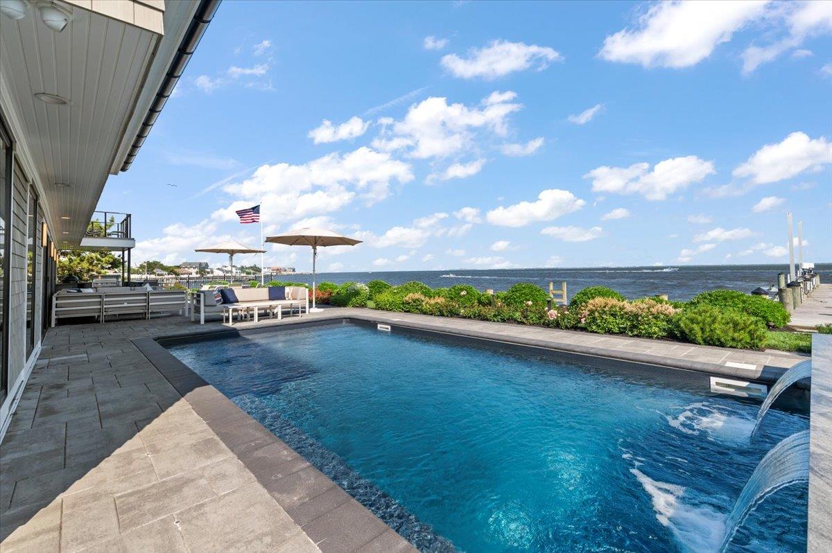 Copiague, New York 11726, United States, 4 Bedrooms Bedrooms, ,4 BathroomsBathrooms,Residential,Active,155236