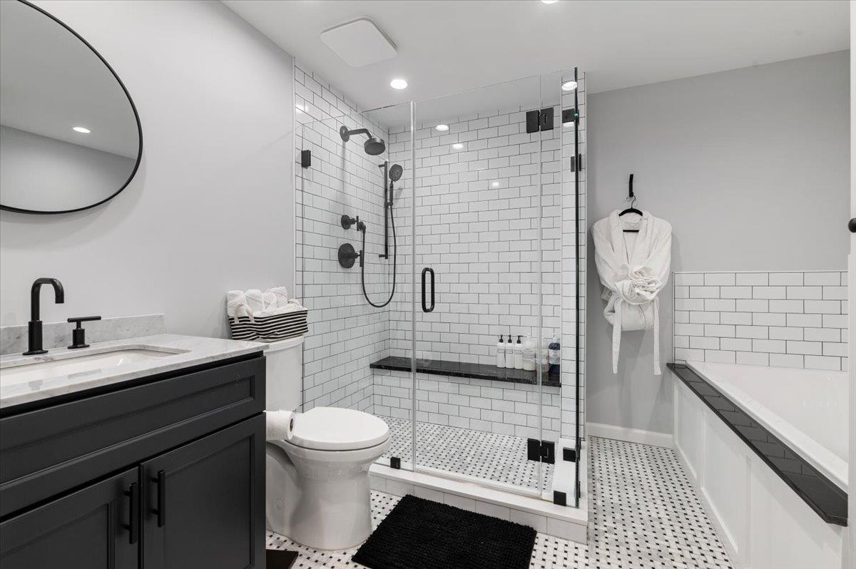 Copiague, New York 11726, United States, 4 Bedrooms Bedrooms, ,4 BathroomsBathrooms,Residential,Active,155236