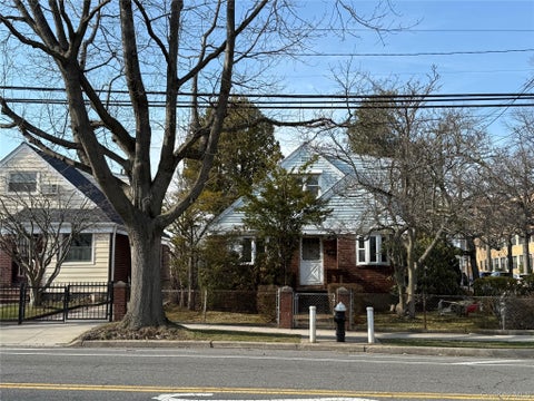 Homes For Sale - 25719 80th Avenue<br/> Floral Park, NY 11004