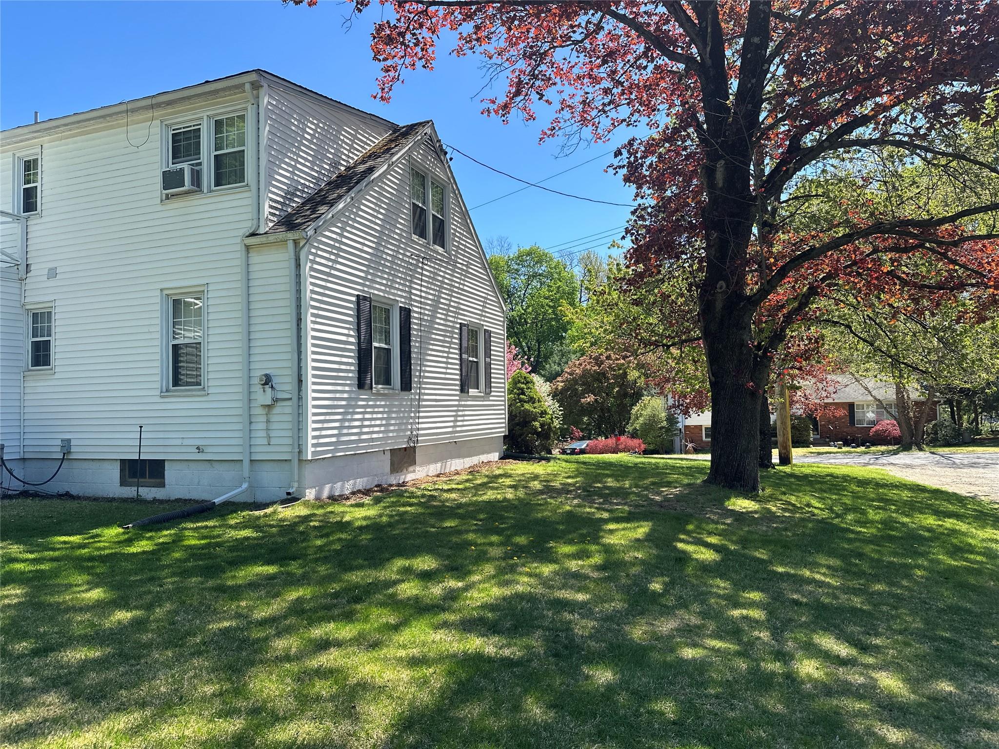 8 Van Siclen Drive, Poughkeepsie, New York image 5