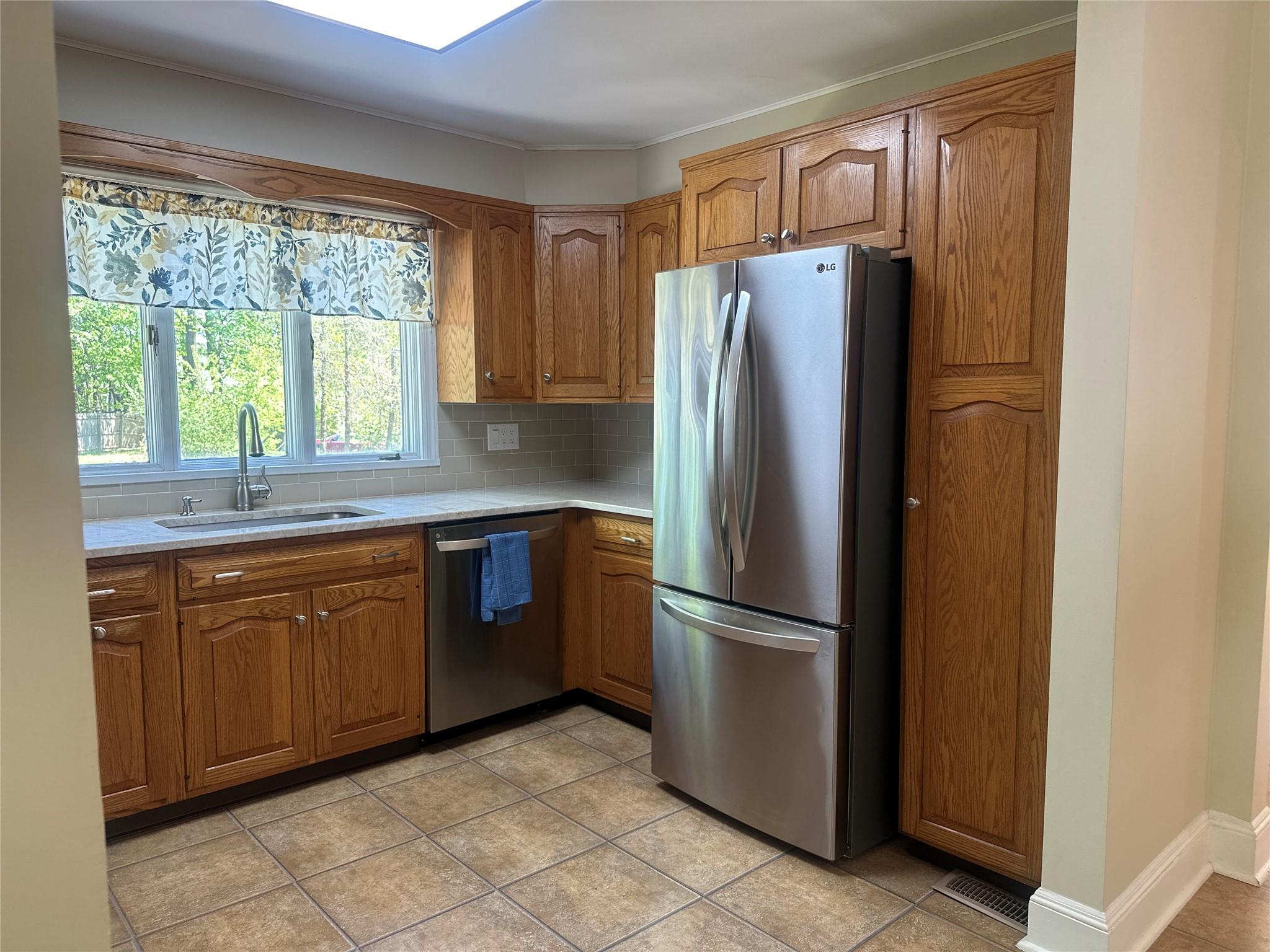 8 Van Siclen Drive, Poughkeepsie, New York image 12