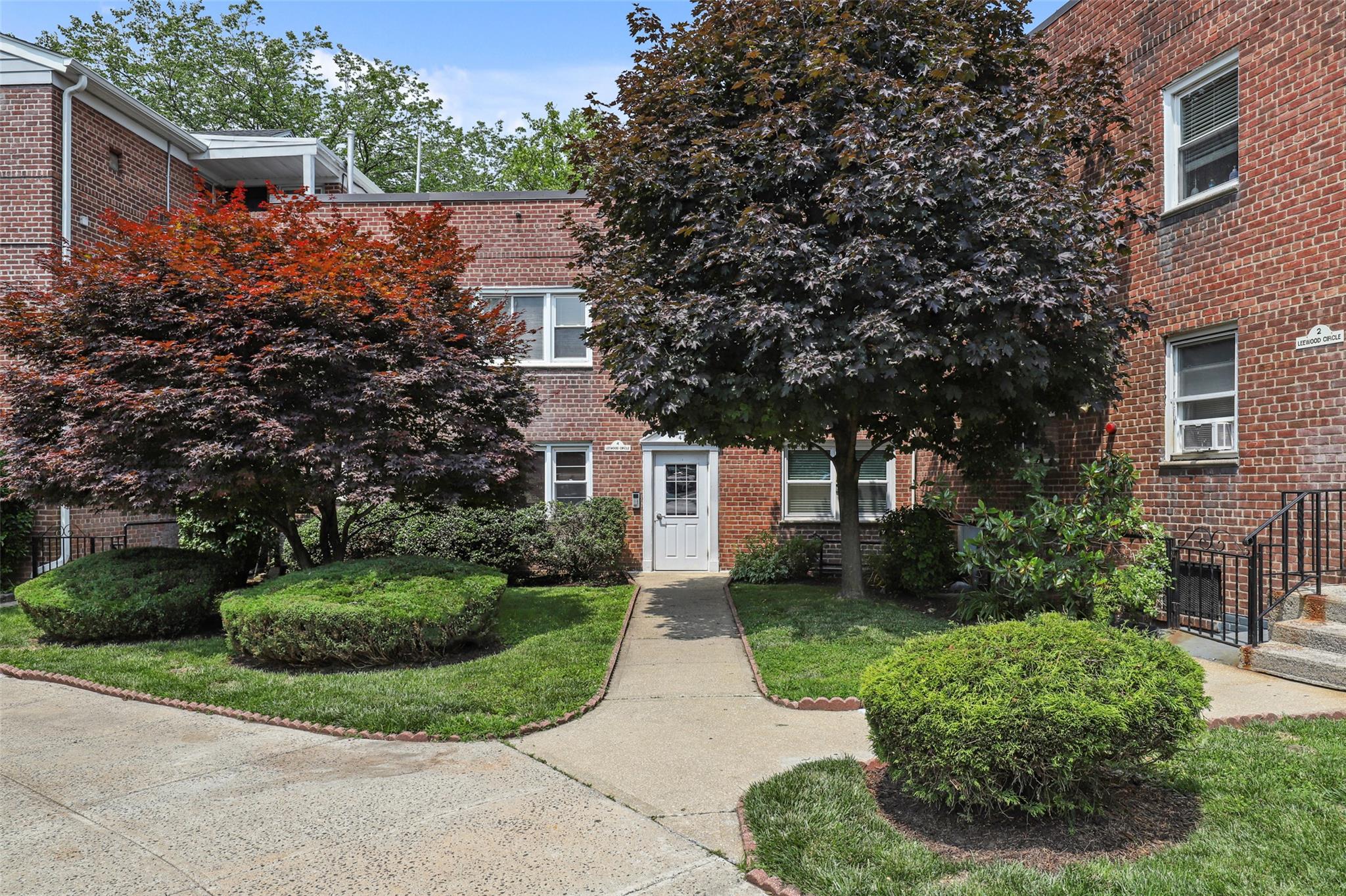 Property for Sale at Leewood Circle 3R, Eastchester, New York - Bedrooms: 2 
Bathrooms: 1 
Rooms: 4  - $305,000