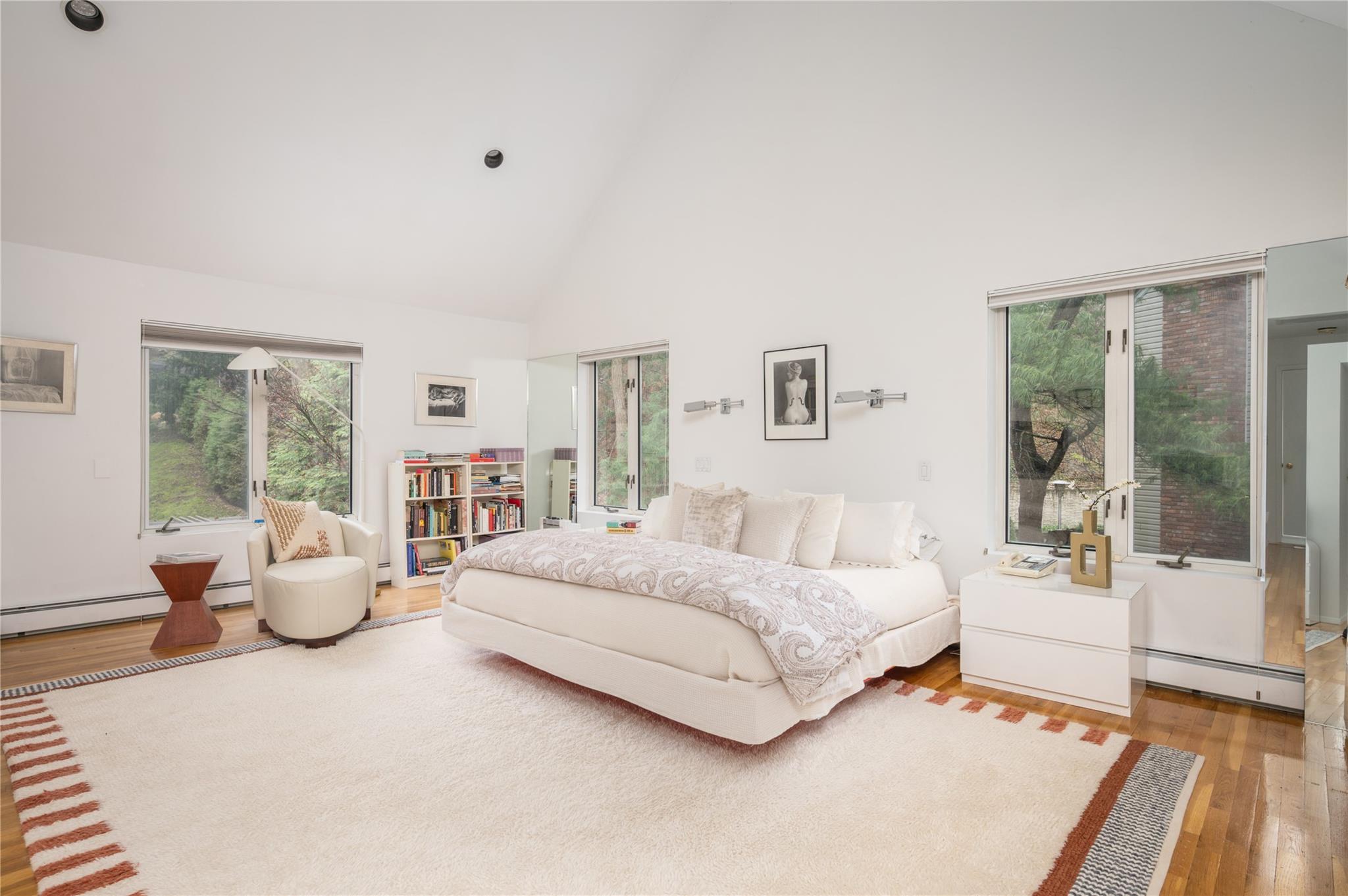 9 Verity Lane, Roslyn, New York image 12
