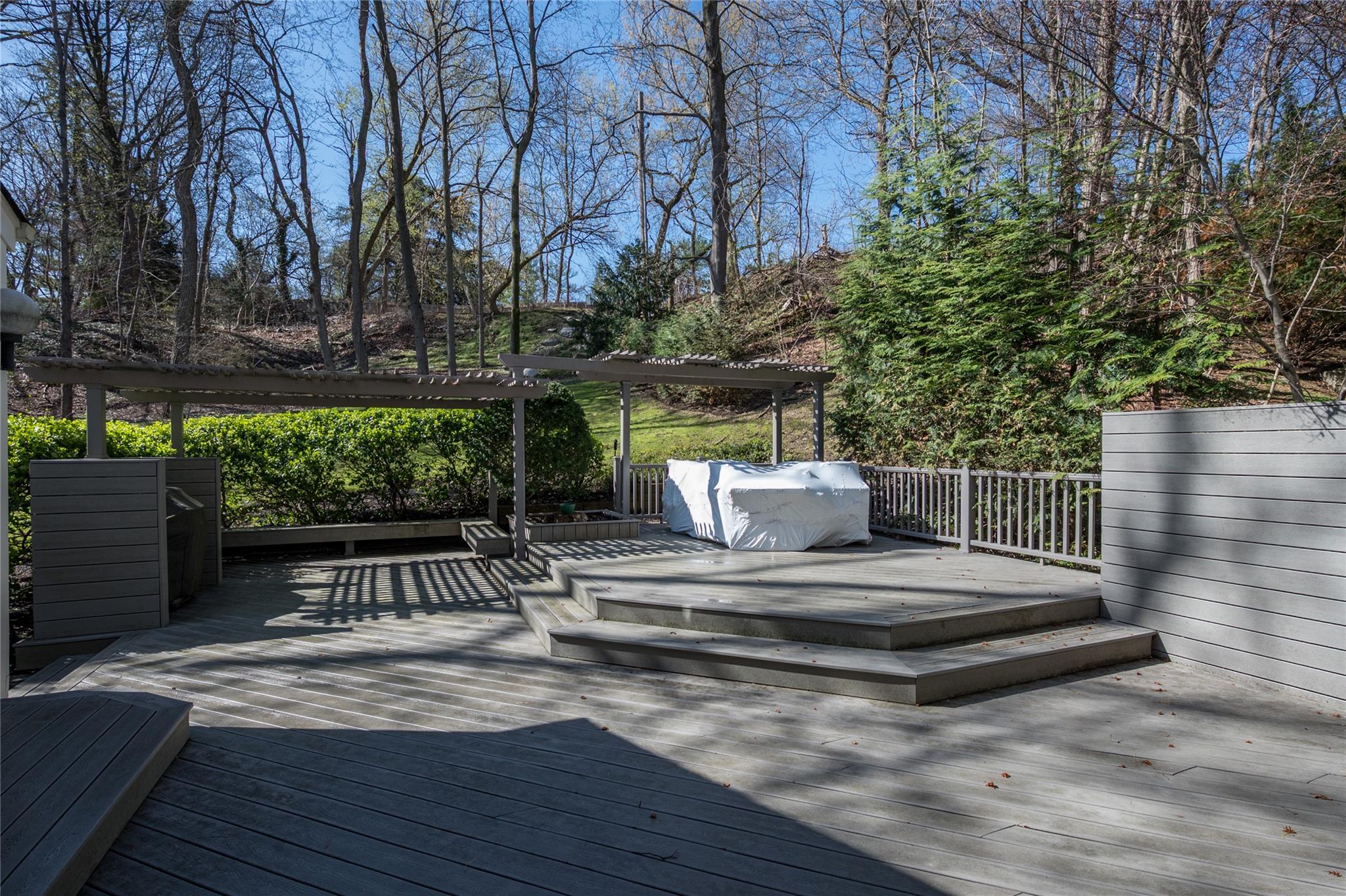 9 Verity Lane, Roslyn, New York image 23