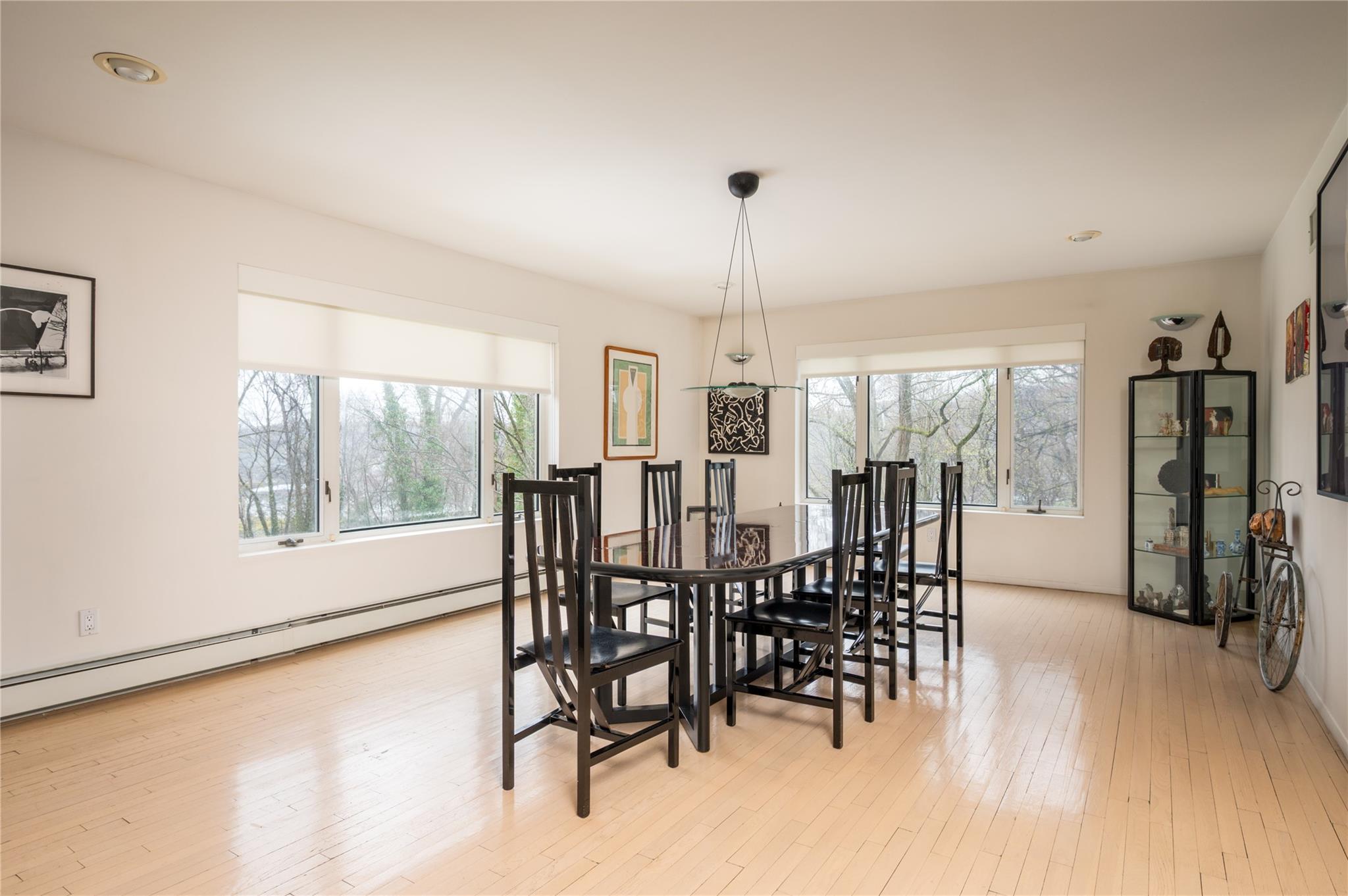 9 Verity Lane, Roslyn, New York image 4