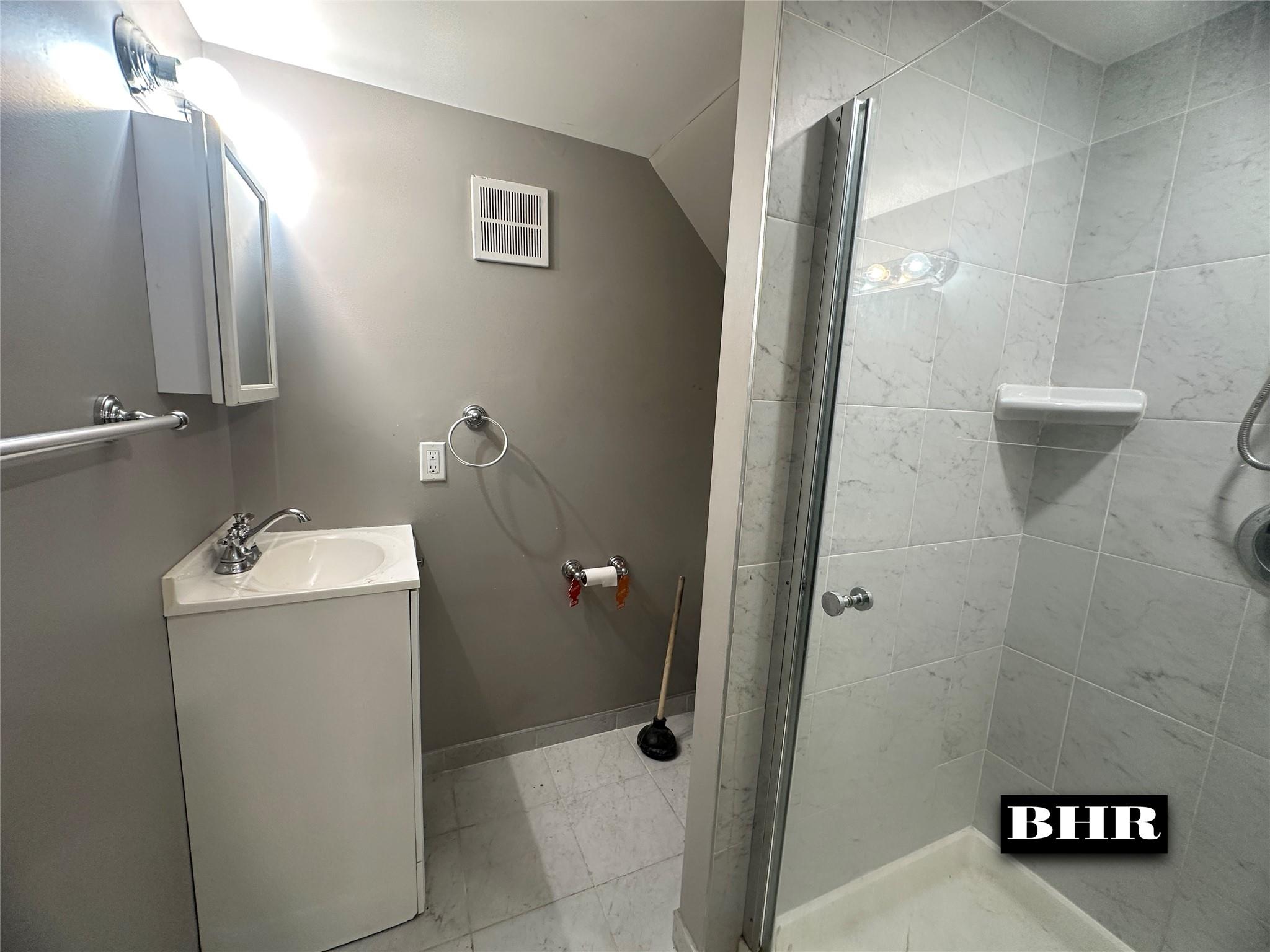 16 Aster Court, Brooklyn, New York image 12
