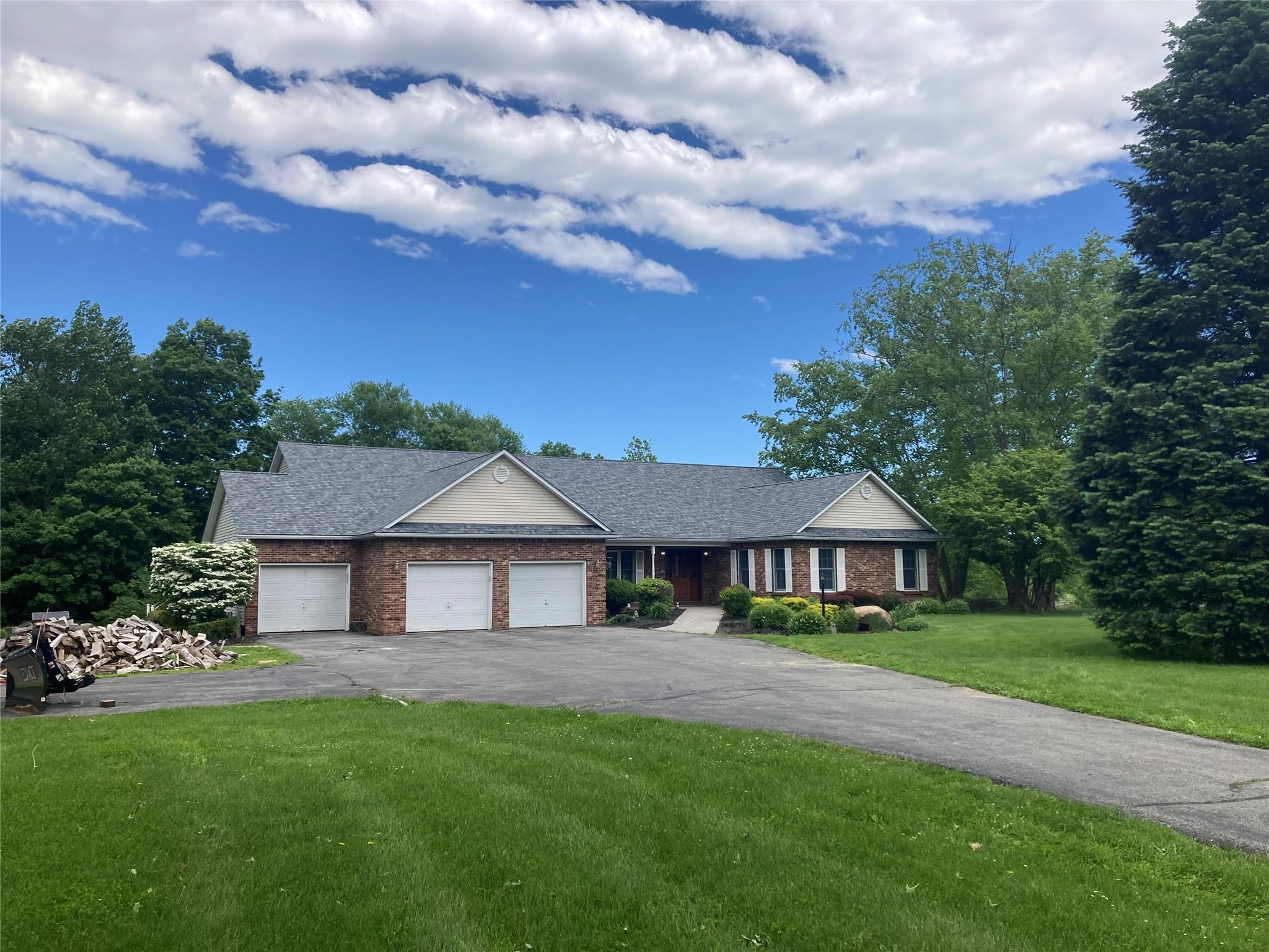 95 Heritage Ln Ln, Montgomery, New York image 2