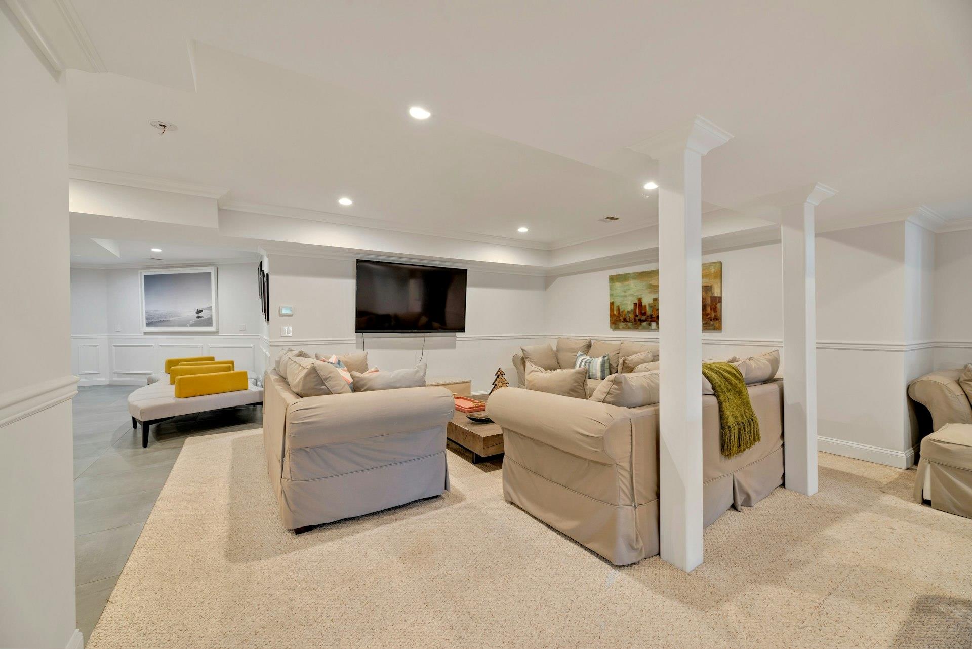 3200 Cox Neck Road, Mattituck, New York image 42