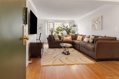 609 Kappock Street 8G Bronx NY 10463