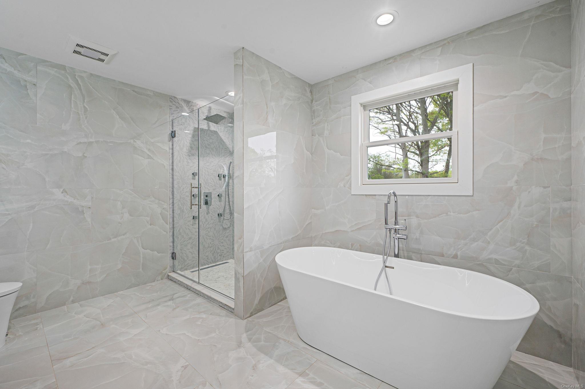 146 Walter Avenue, Hauppauge, New York image 27
