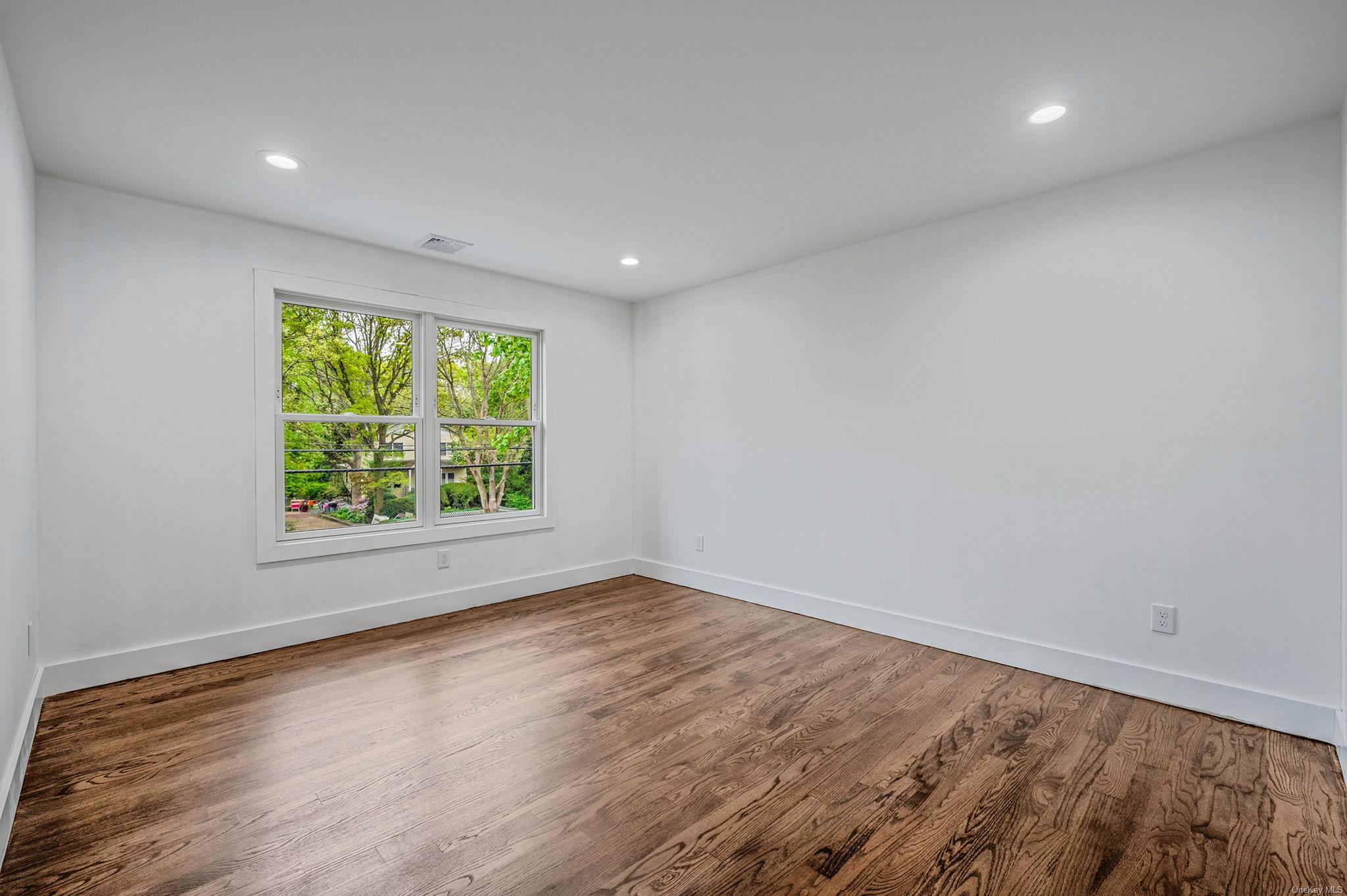 146 Walter Avenue, Hauppauge, New York image 20