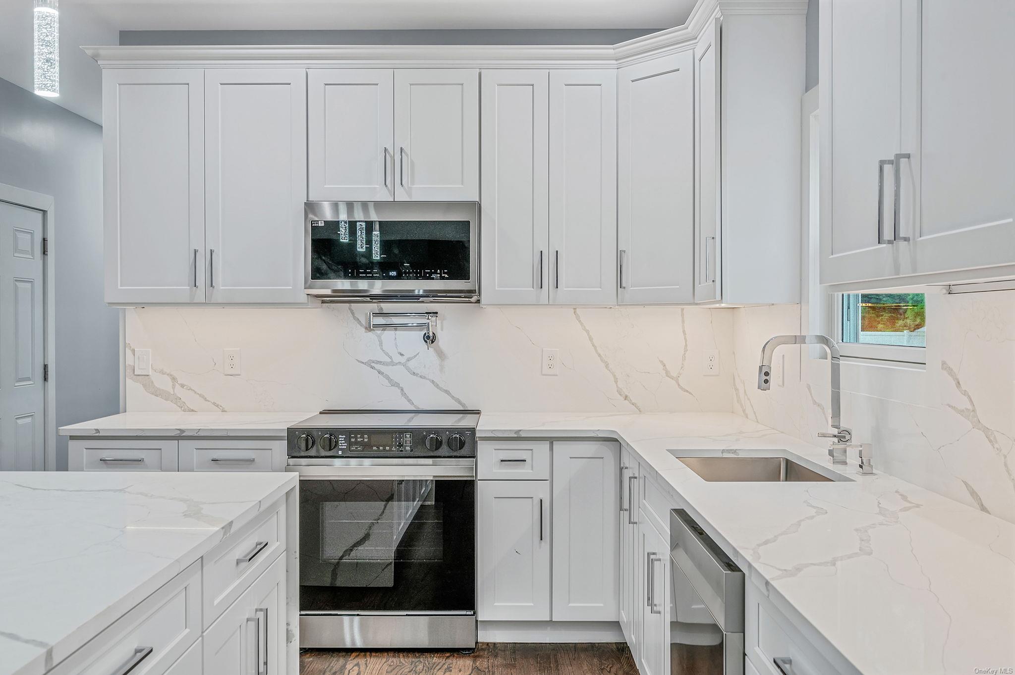 146 Walter Avenue, Hauppauge, New York image 13