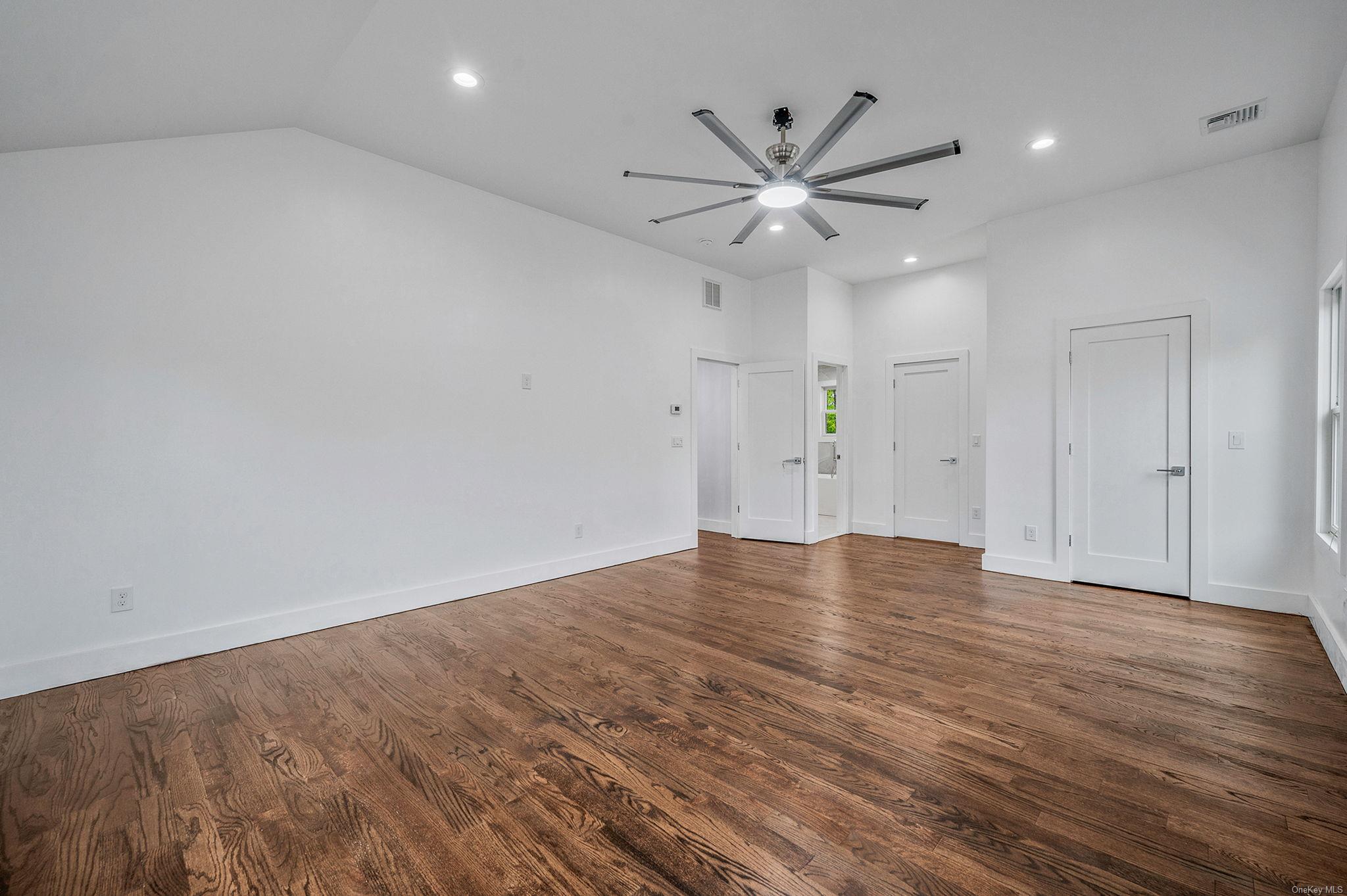 146 Walter Avenue, Hauppauge, New York image 24