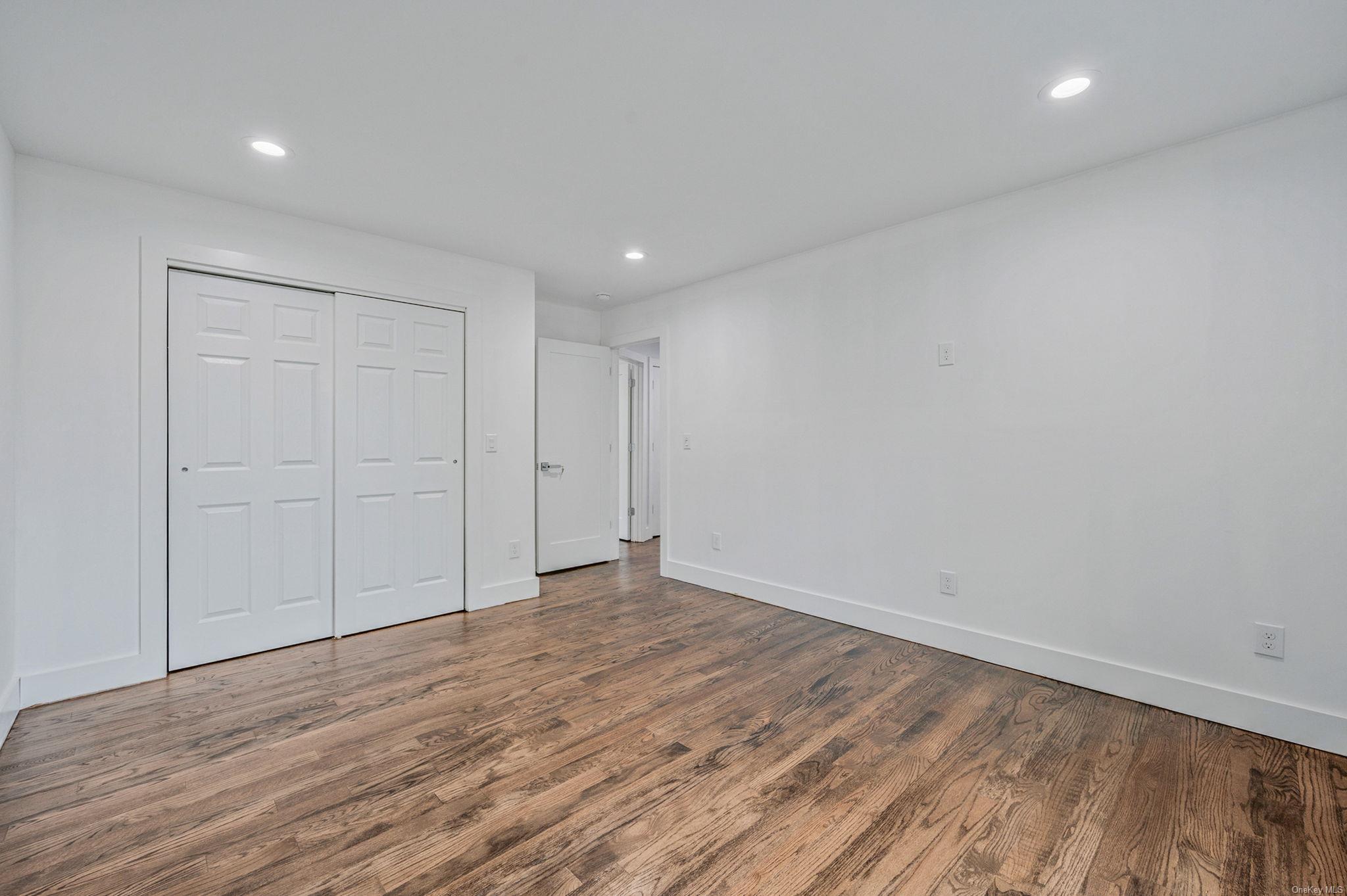 146 Walter Avenue, Hauppauge, New York image 22
