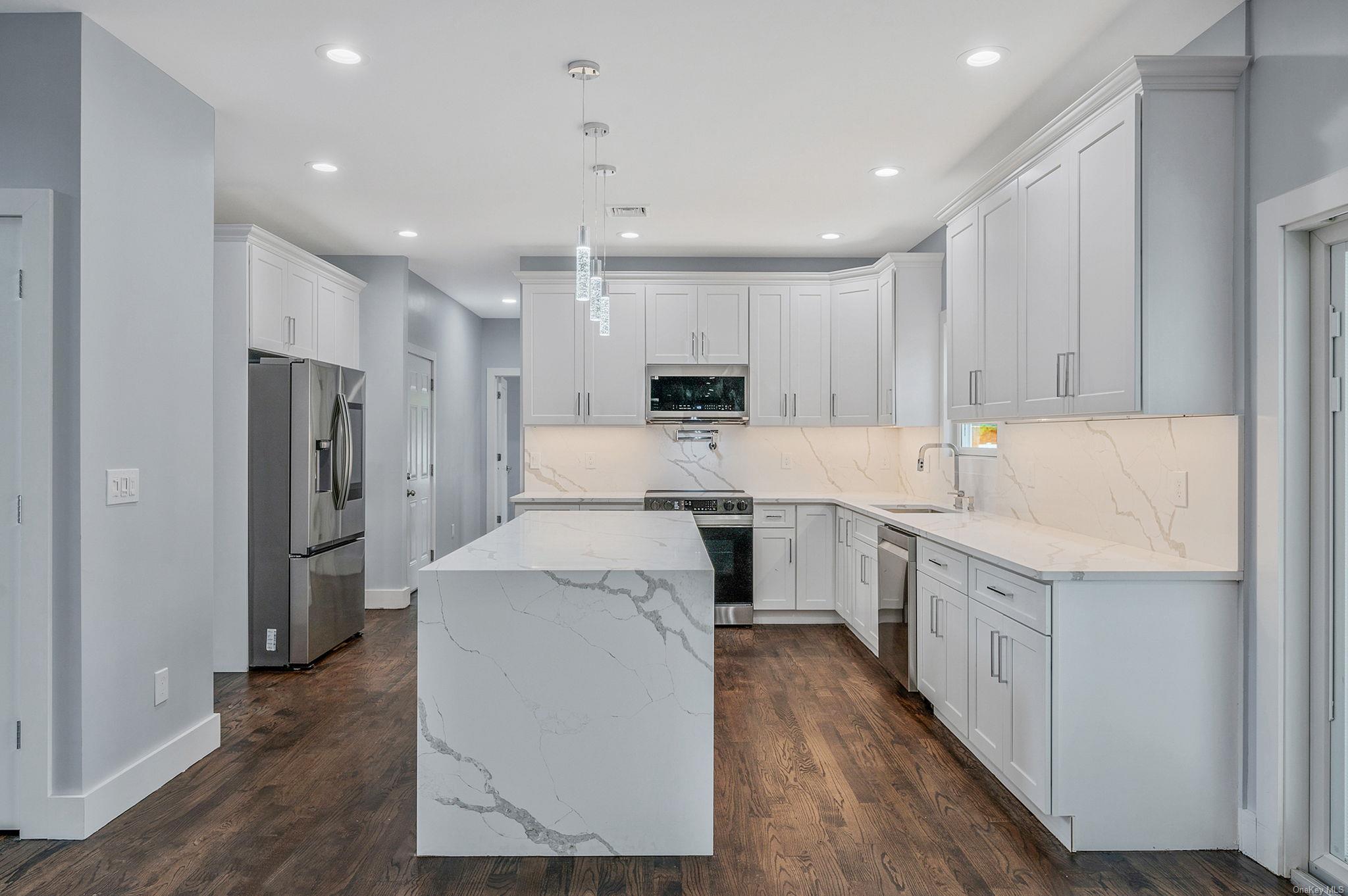 146 Walter Avenue, Hauppauge, New York image 12