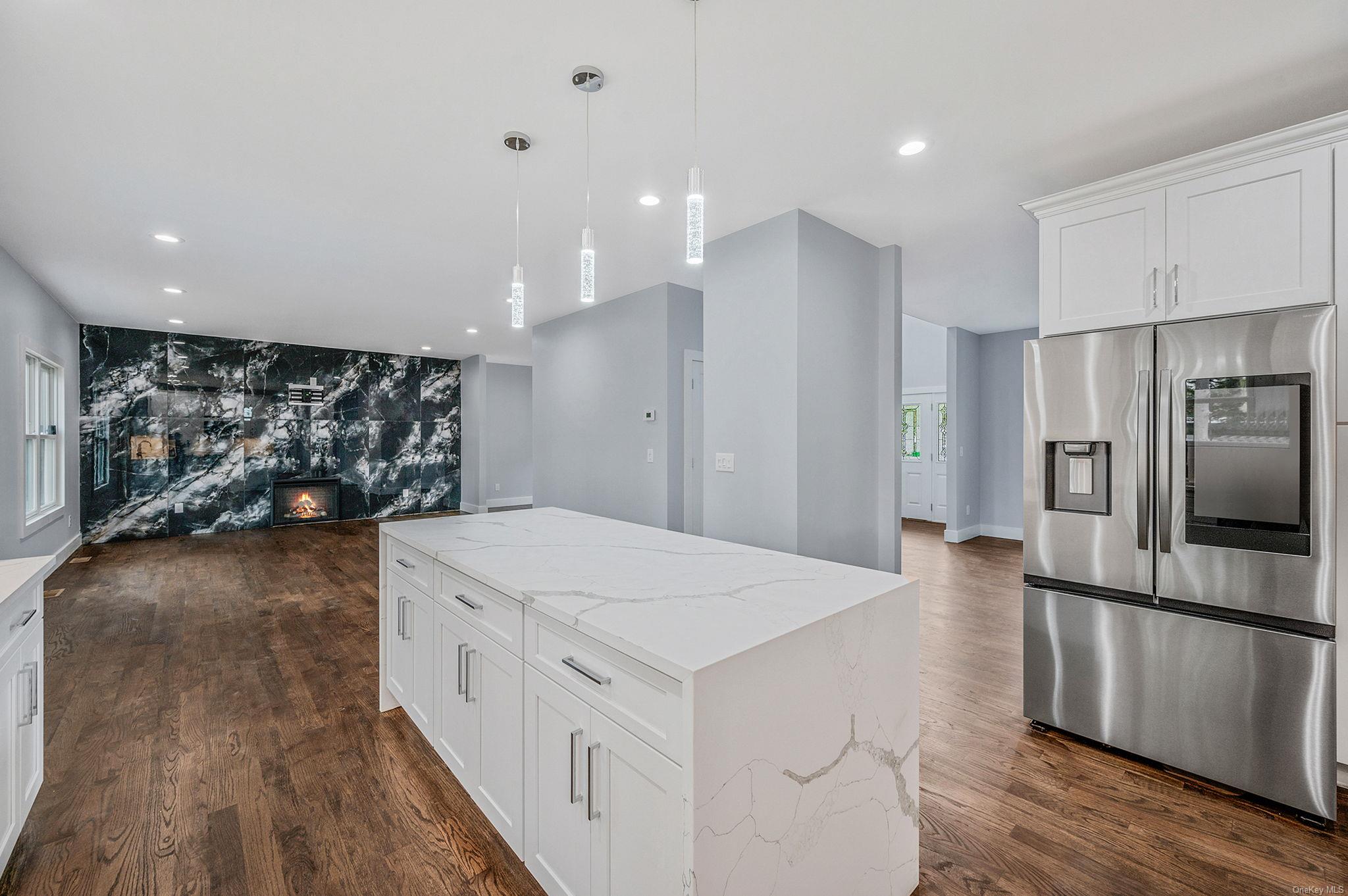 146 Walter Avenue, Hauppauge, New York image 10