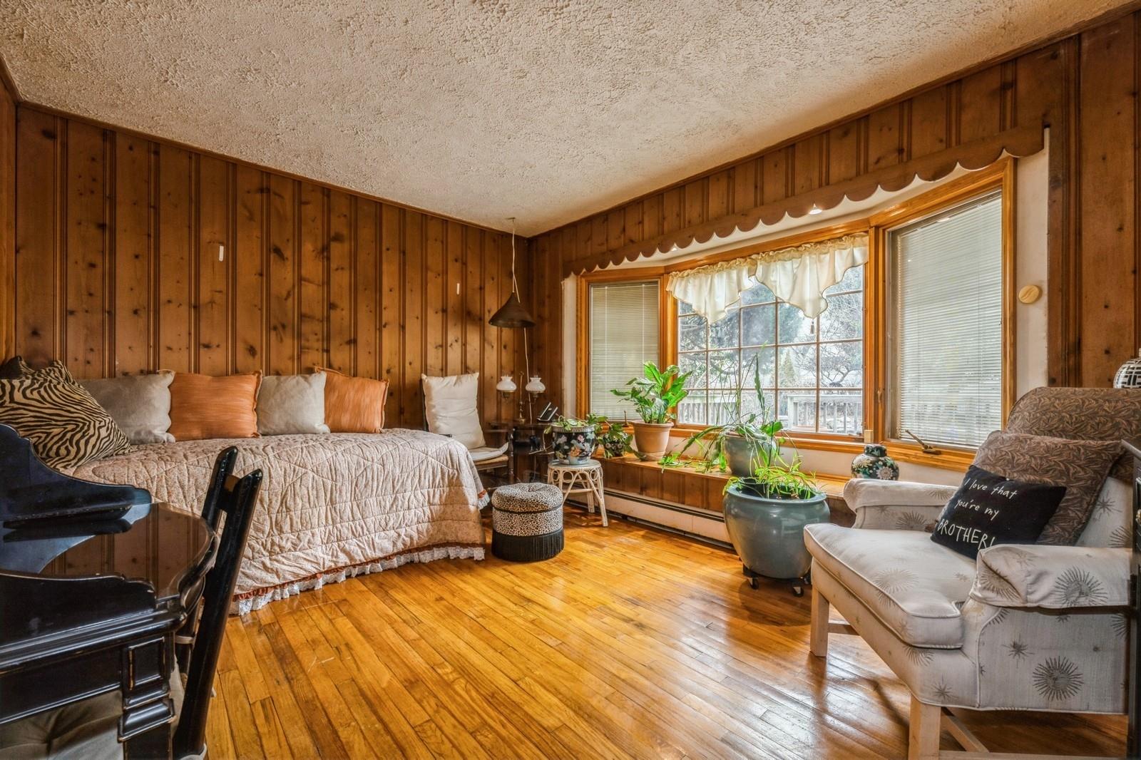 31 Lafayette Avenue, Amityville, New York image 7